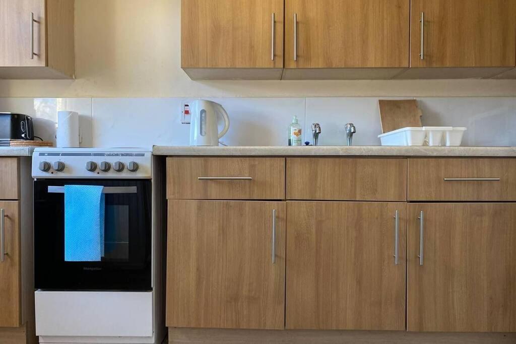 Ferienwohnung Conveniently Situated 1Bed Apt In Stretford Manchester Exterior foto